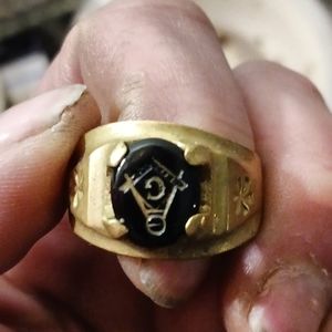 Gold Tone Mason ring